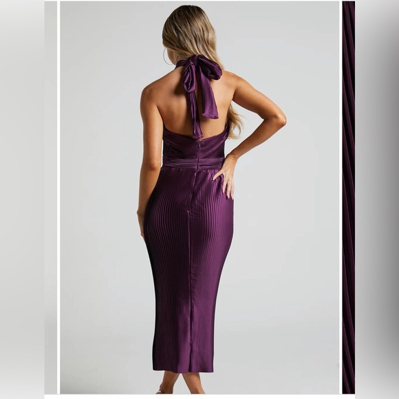 SHOWPO MARLETTE MIDI DRESS - PLEATED OPEN BACK HALTER DRESS IN SAGE - Picture 4 of 6